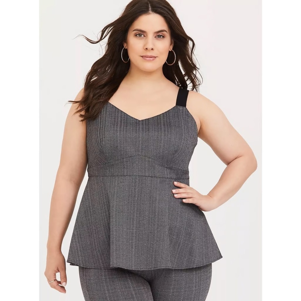 Women’s Torrid Top Sleeveless Tank Grey/Black Peplum- Plus Sz 3 Goth Whimsigoth